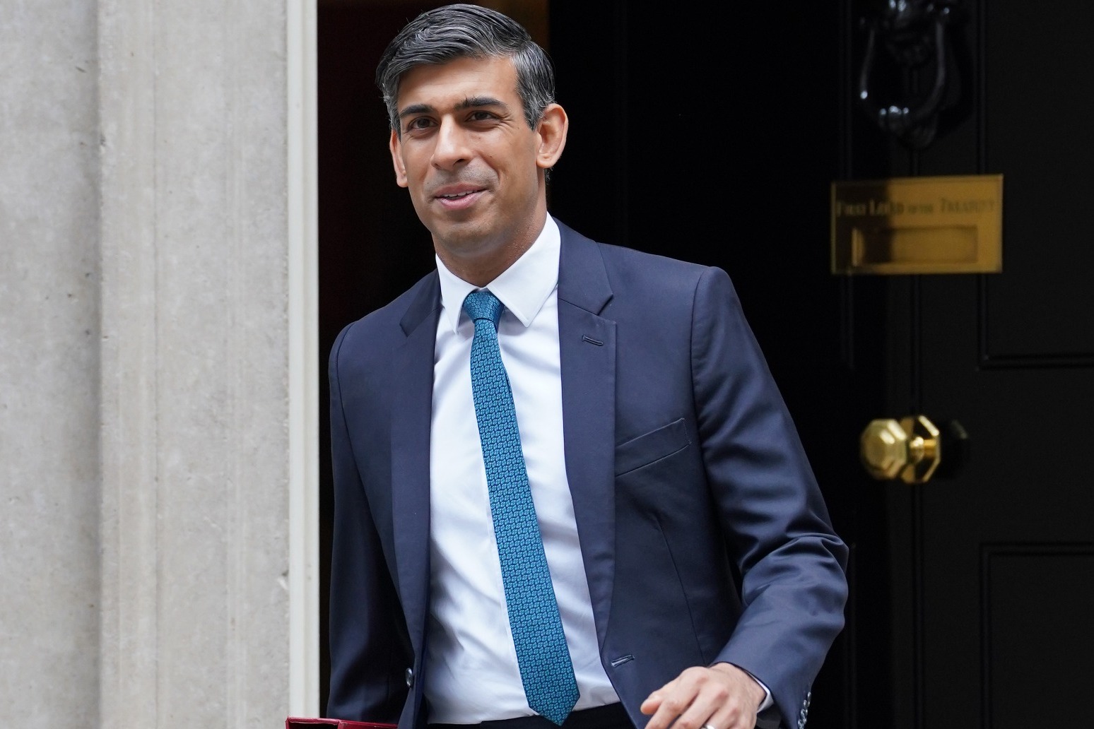 Sunak apologises for historic treatment of LGBT people serving in military