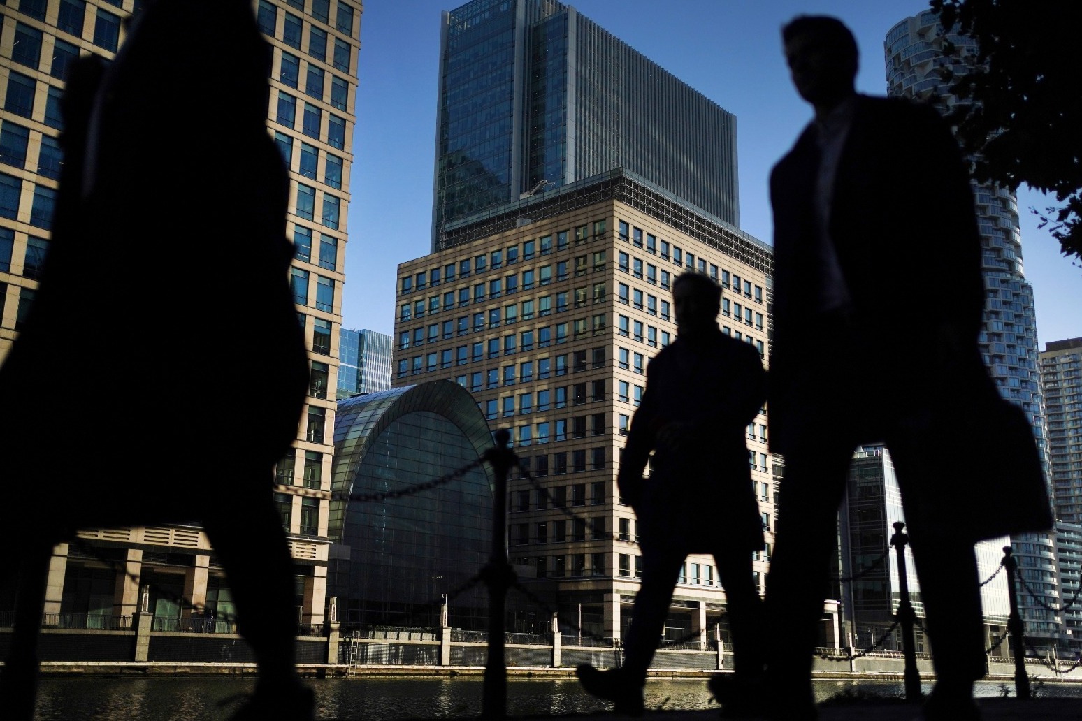 Government urged to back mandatory reporting over ethnicity pay gap