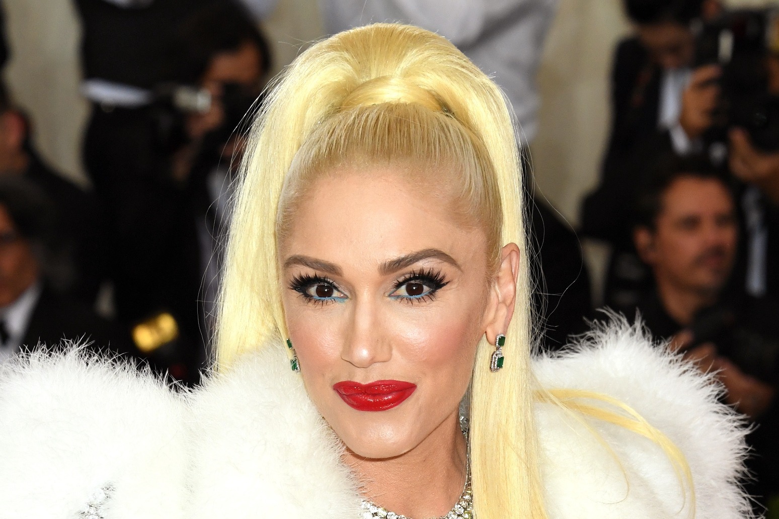 Gwen Stefani confirms she\'s married country music star Blake Shelton