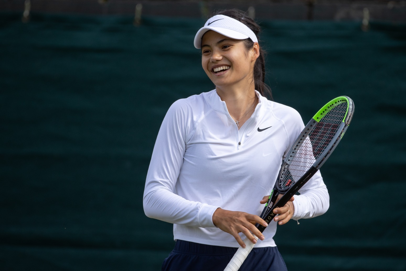 Emma Raducanu\'s Wimbledon run comes to a sad end after she suffers breathing difficulties