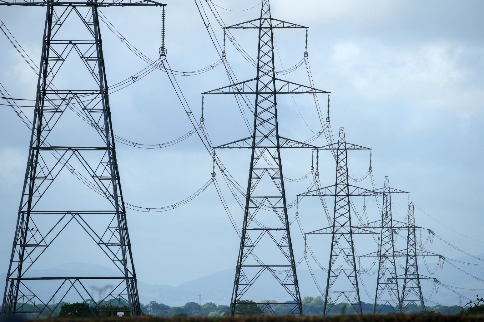 Tory MPs urge Boris Johnson to scrap taxes on rapidly rising energy bills
