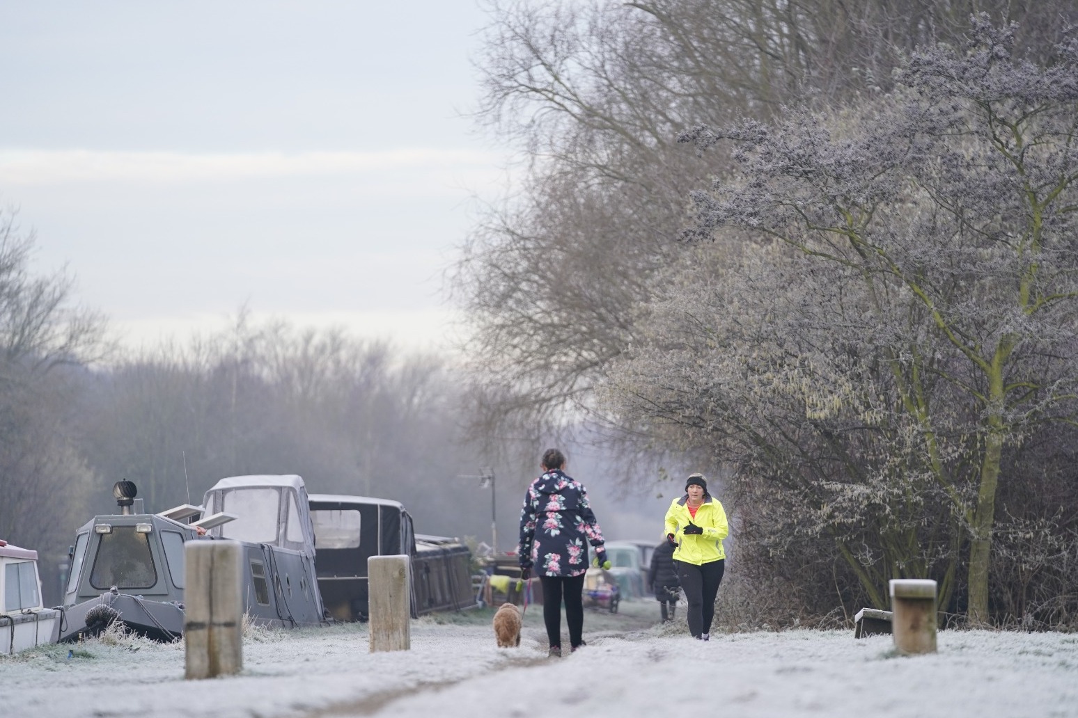 Cold weather alert issued as temperatures set to plummet across parts of UK