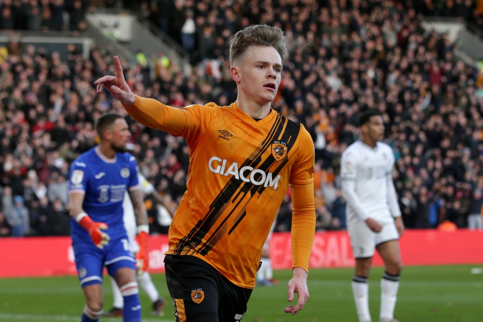 Brentford agree club-record £16m deal for Hull midfielder Keane Lewis-Potter