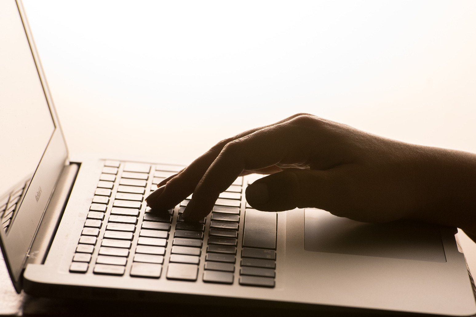 28,000 pounds is lost to bank transfer scams every hour