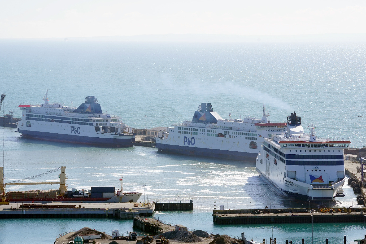 P&O Ferries suspends sailings but denies liquidation reports