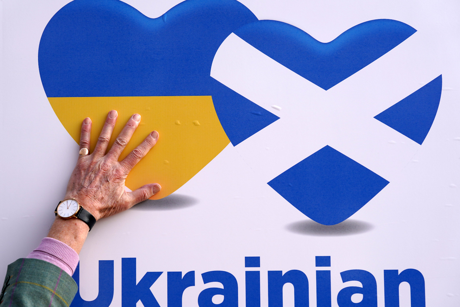 Letters of love from Scottish children placed in boxes of aid heading to Ukraine