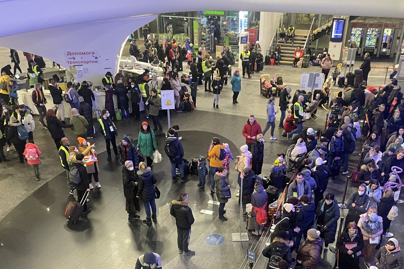 Ukraine sponsorship scheme process ‘putting women and children in danger’ 