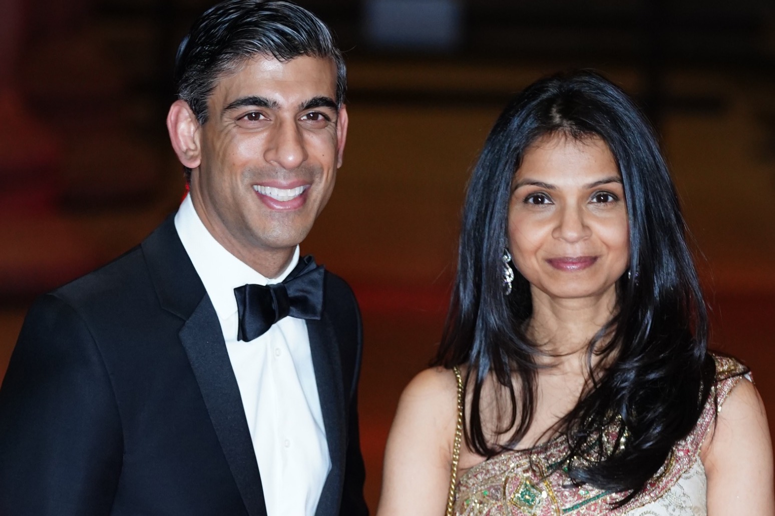 Sunak defends wife over non-dom status as allies ‘blame No 10’ for leaks