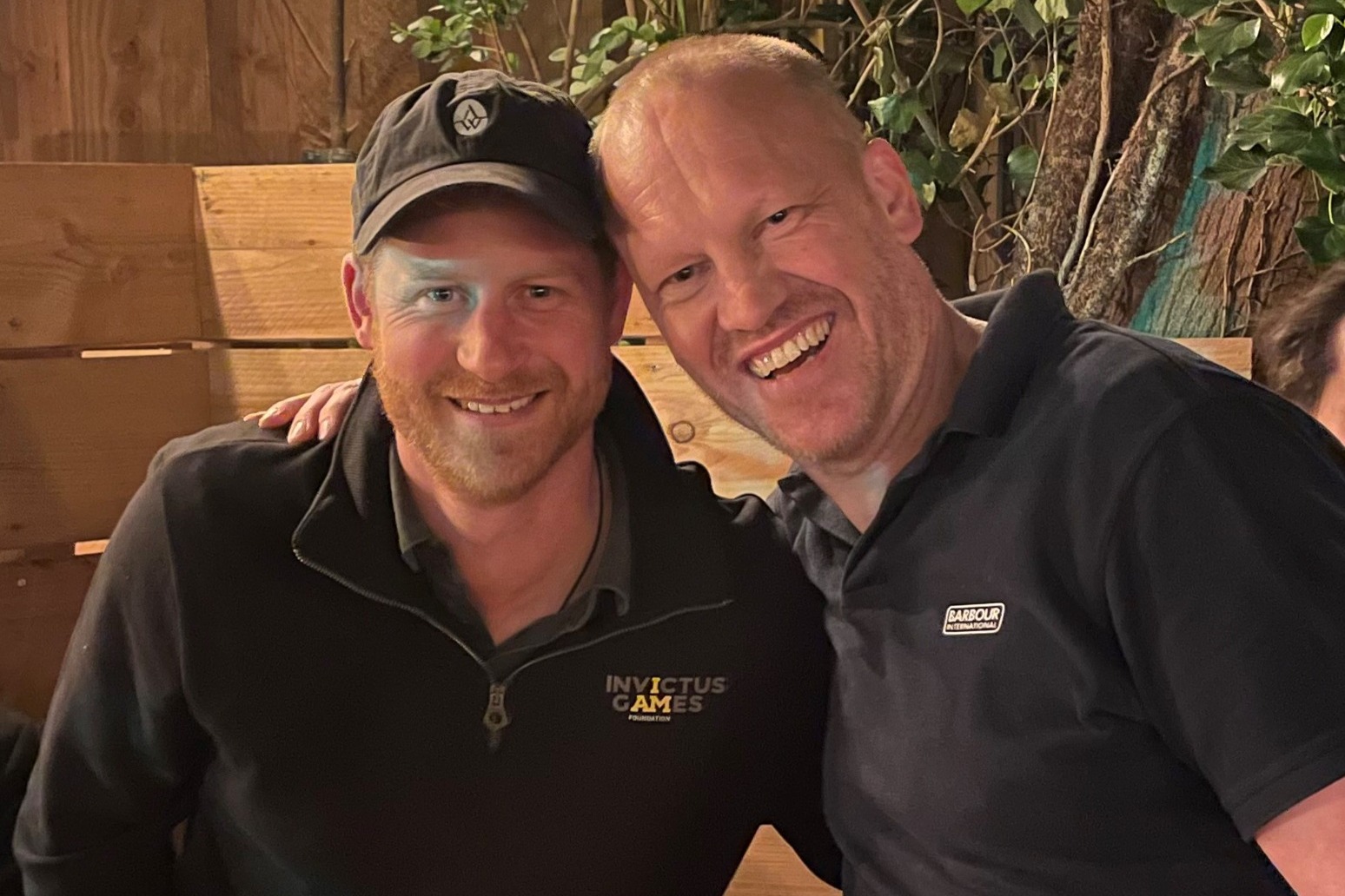 Harry meets king of the Netherlands after enjoy pint with friends in Irish pub