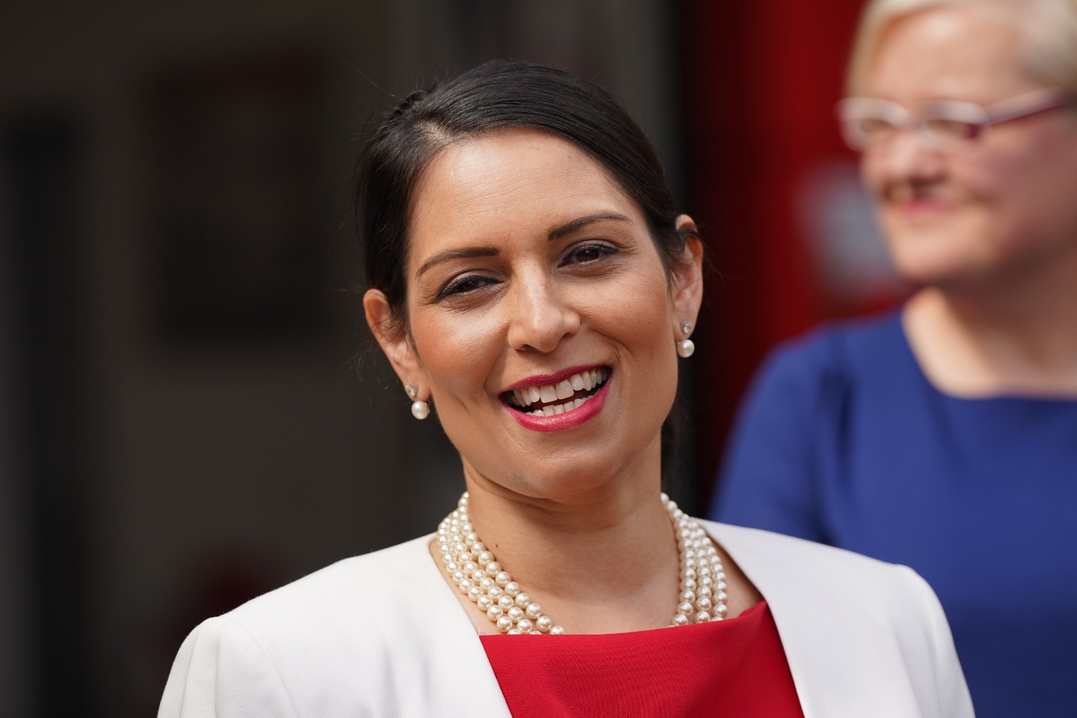 Patel ‘pushing ahead’ with Rwanda migrant plan as 900 cross Channel in four days