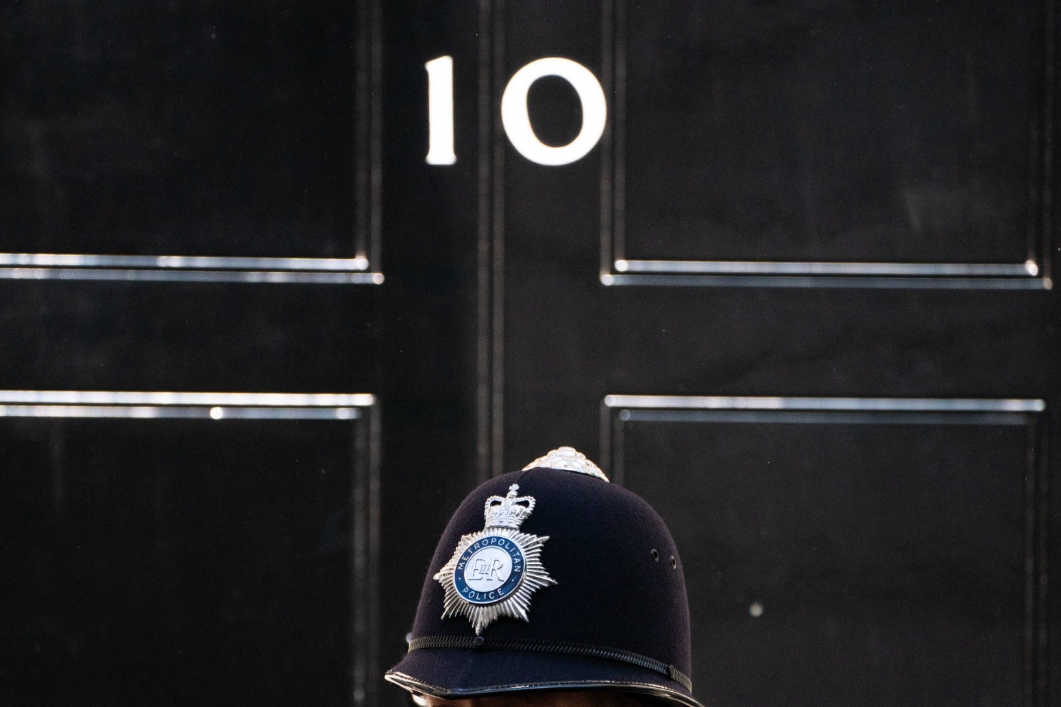 Boris Johnson overhauls No 10 as he awaits Sue Gray parties report