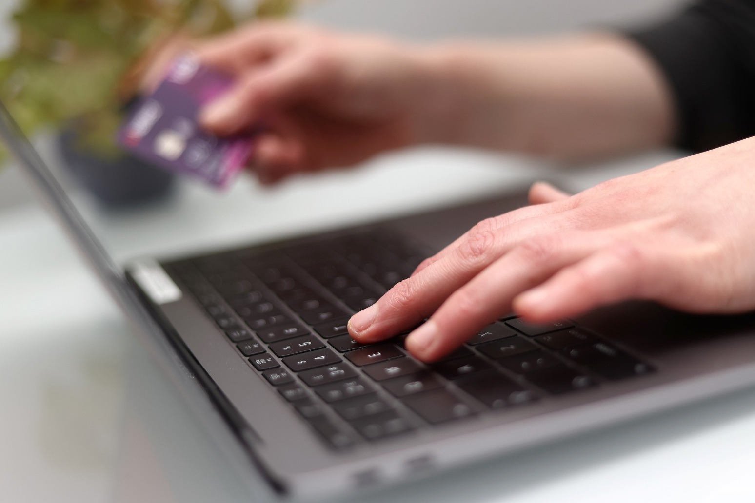 Millions more households targeted by scams as cost of living crisis bites