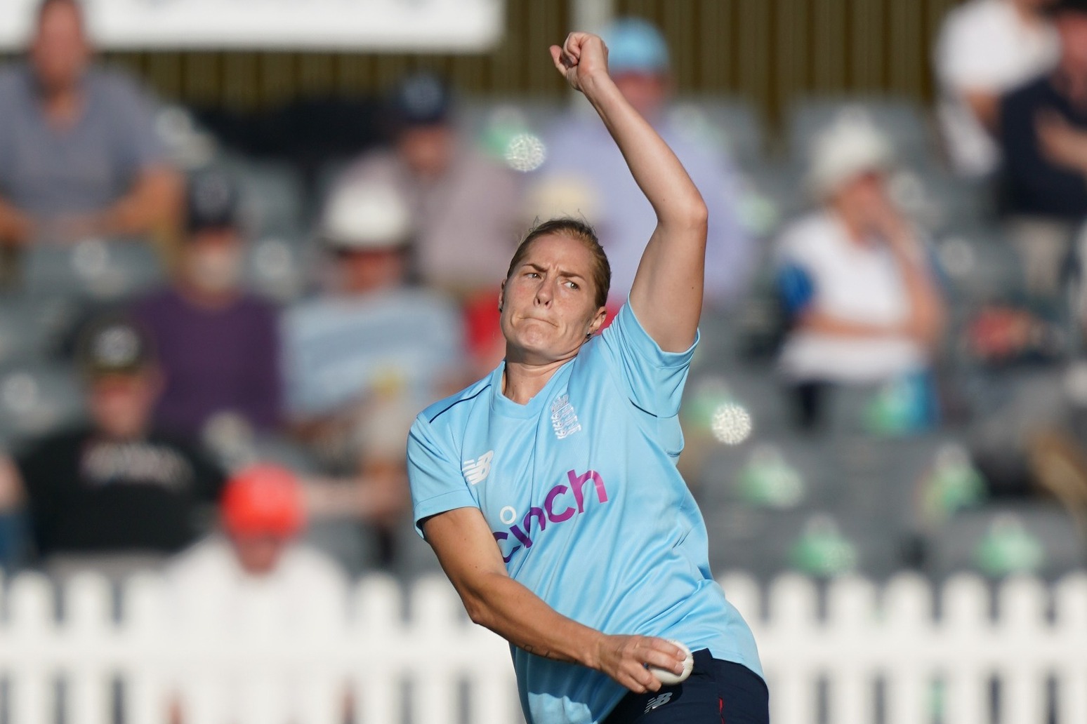 Katherine Brunt quits Tests to concentrate on limited-overs career