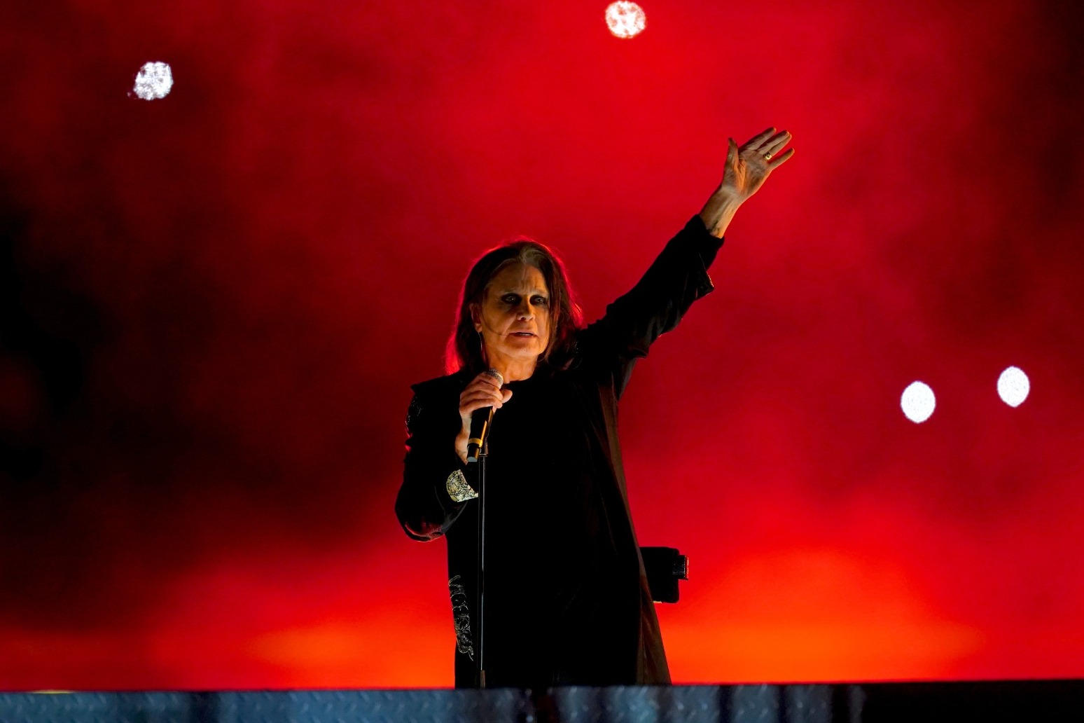 Ozzy Osbourne says he is returning to the UK from Los Angeles