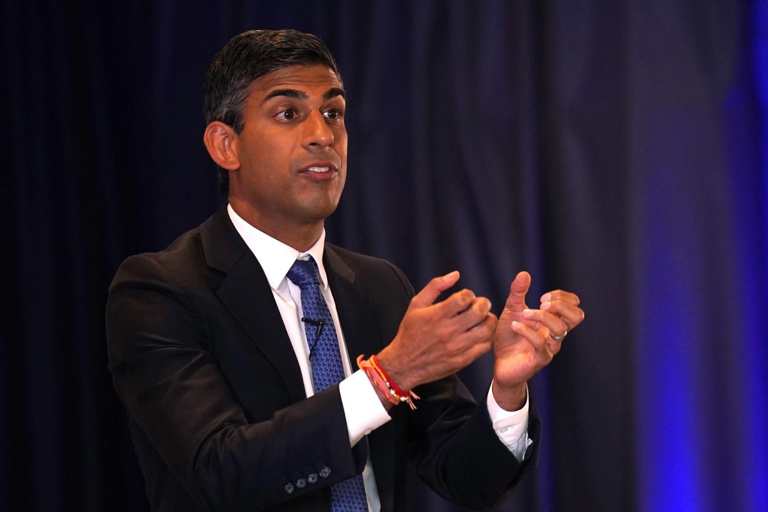 Sunak’s promise to protect farmland from solar farms criticised