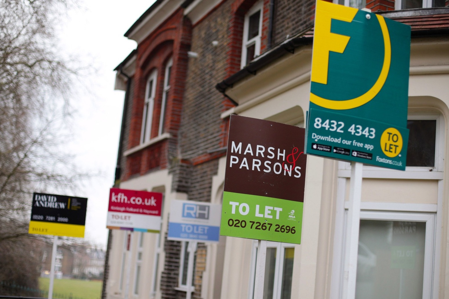 Homeowners wanting to sell by Christmas must ‘market home by early November’
