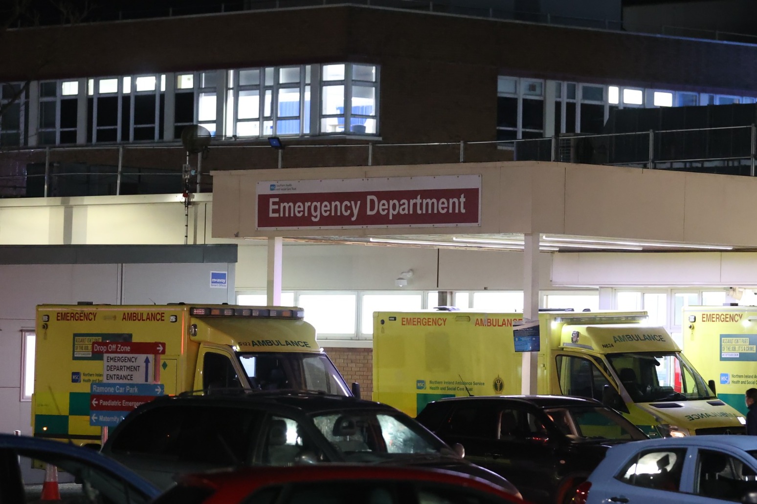 Ambulance workers and NHS staff to strike days before Christmas in pay row