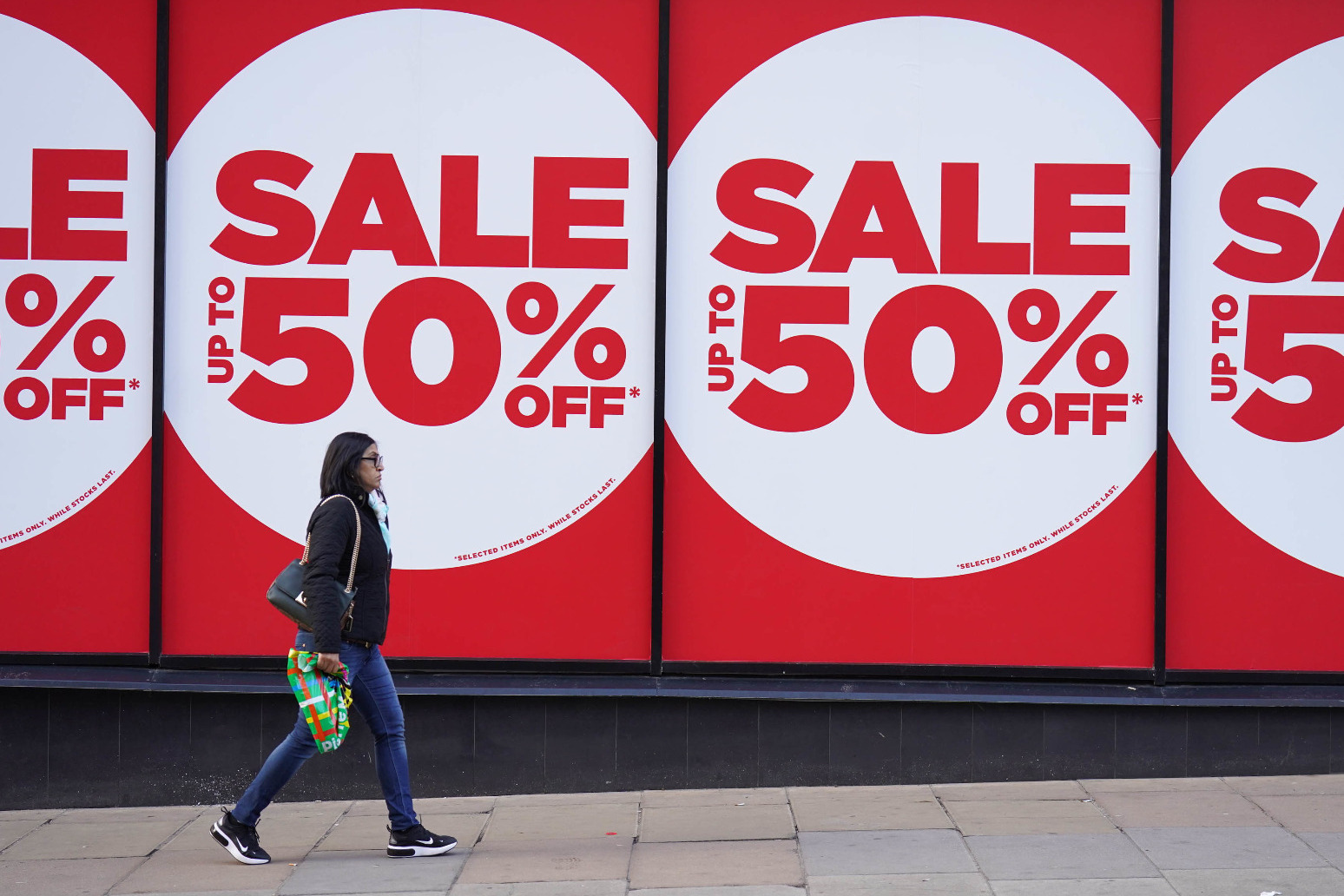 Boxing Day shopping footfall up by more than a third on last year