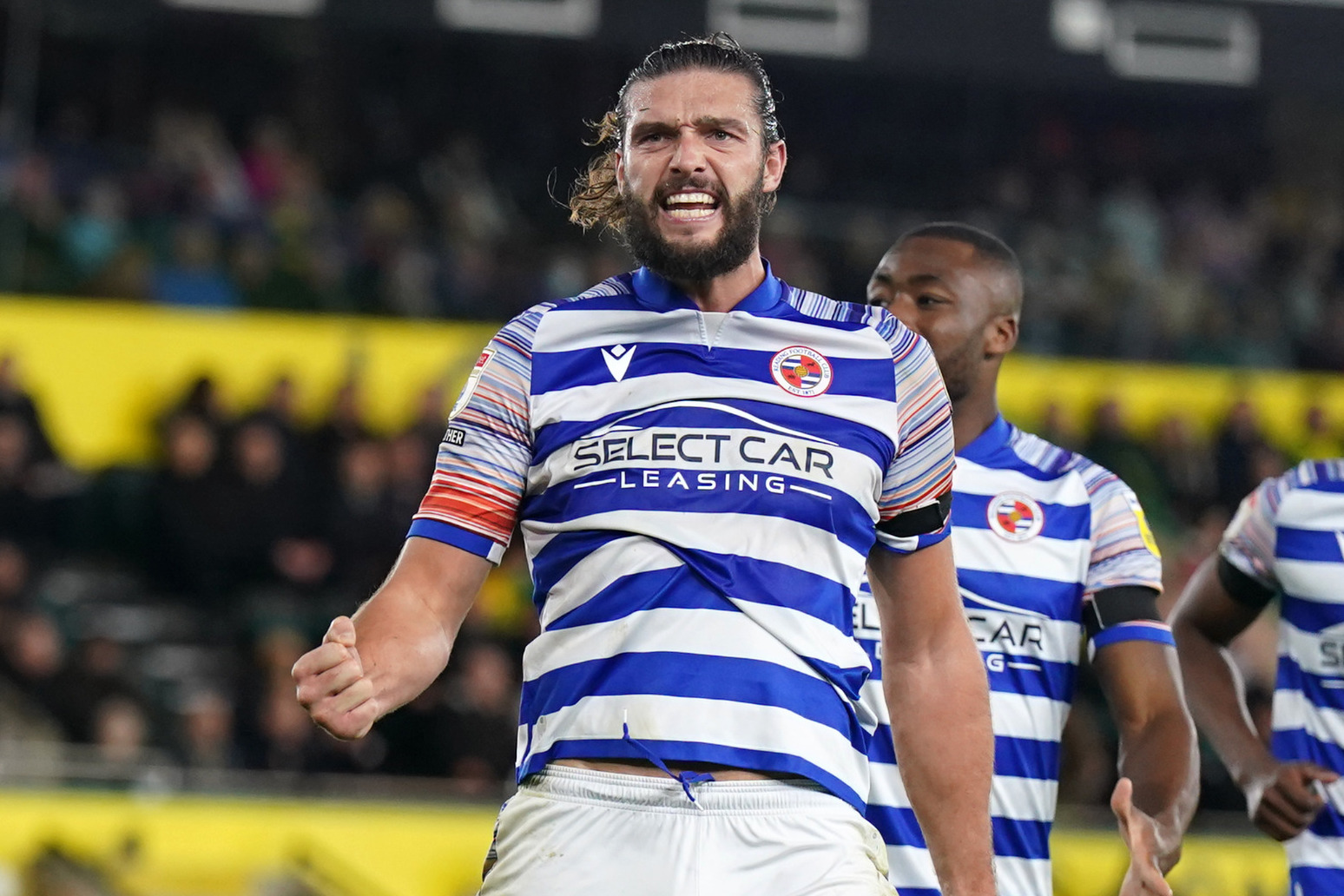 Andy Carroll commits to Reading until summer 2024