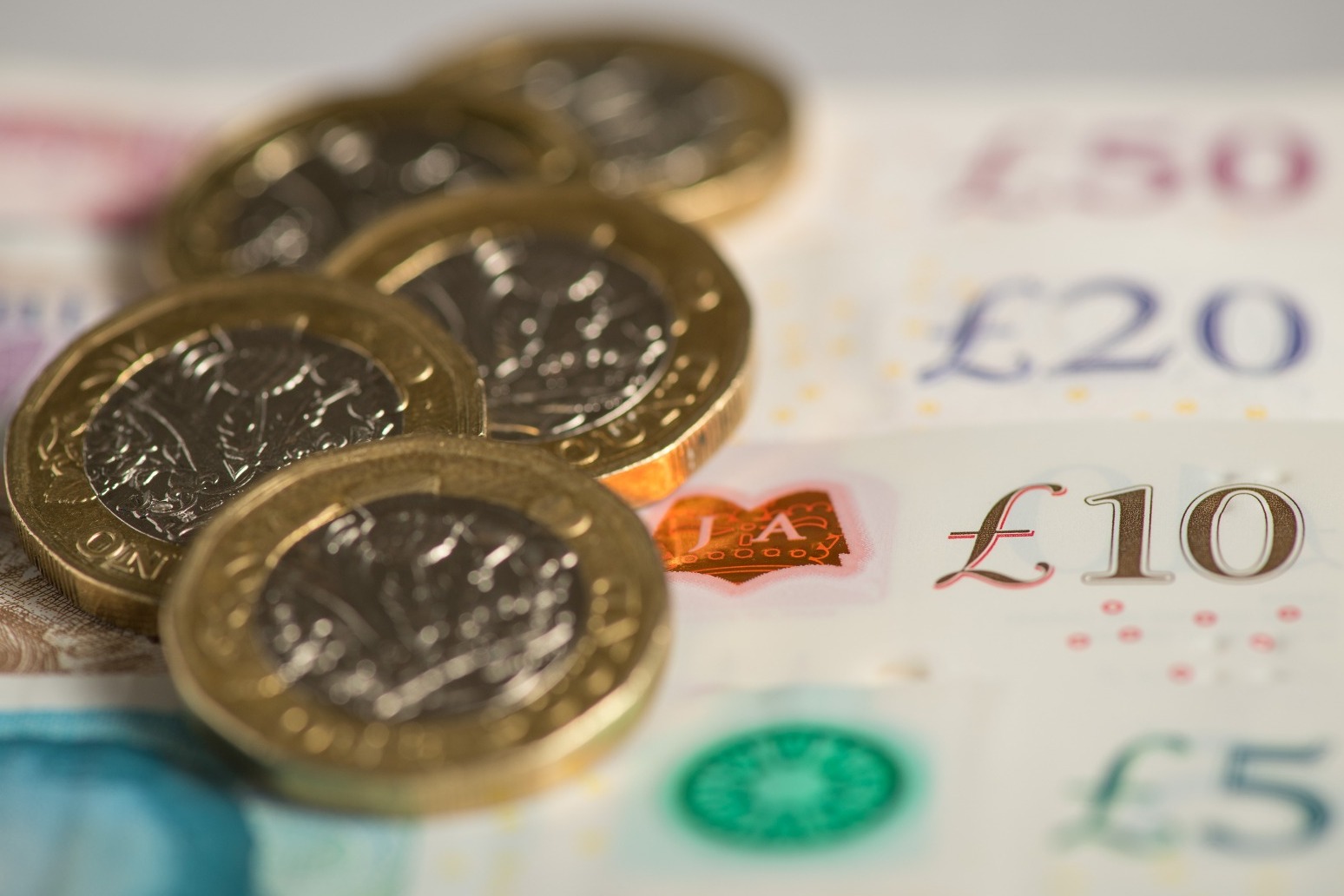 TUC: Tories have presided over longest and deepest squeeze of family budgets