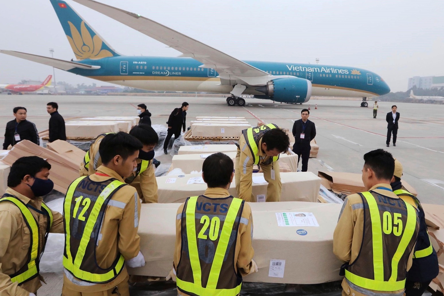 VIETNAM RECEIVES LAST REMAINS OF 39 TRAFFICKING VICTIMS