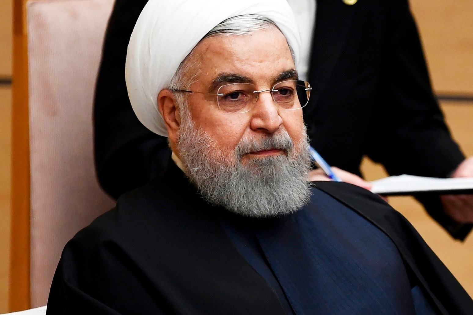 Supreme leader offers condolences to plane victims