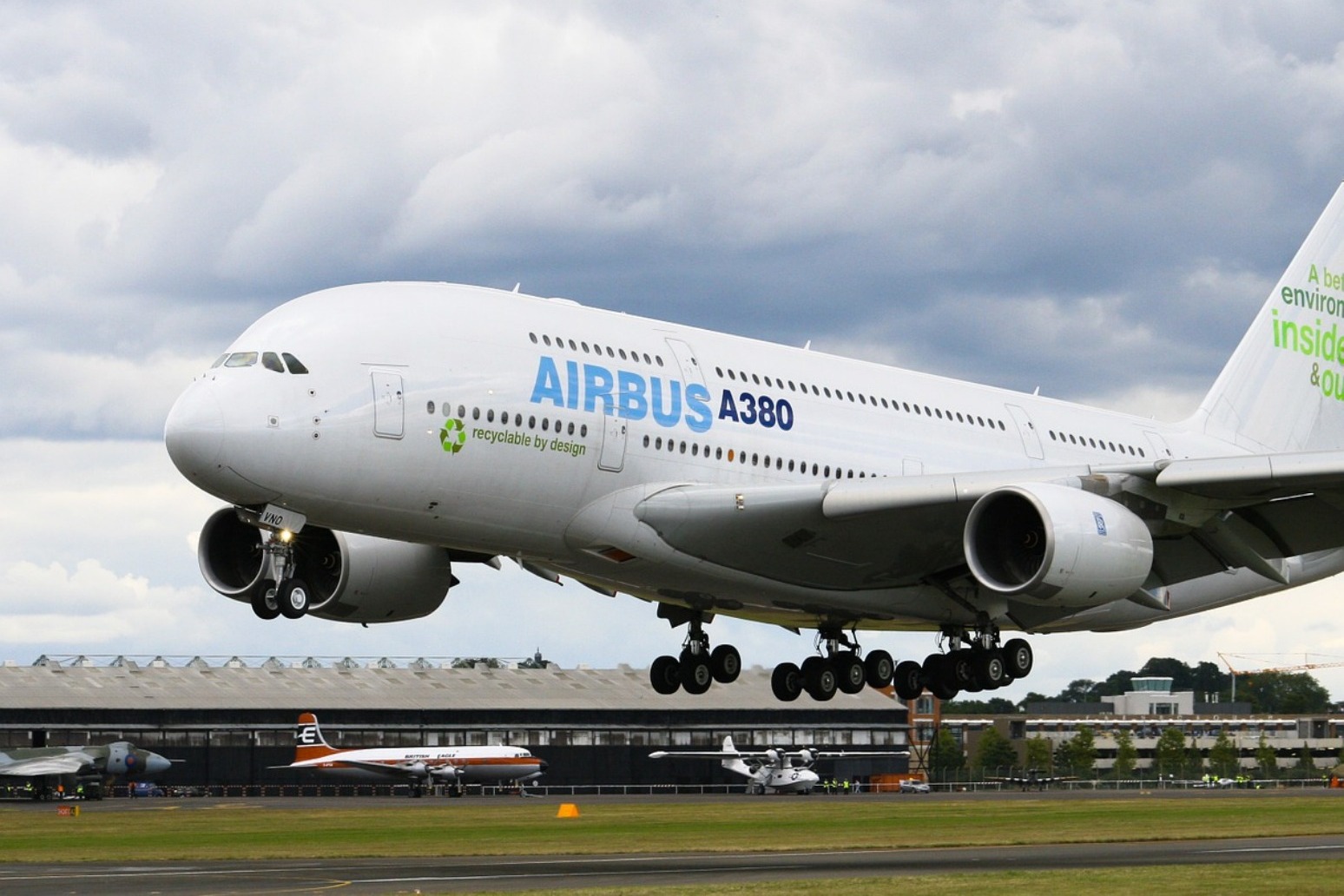 Airbus to scrap the A380 superjumbo as sales slump