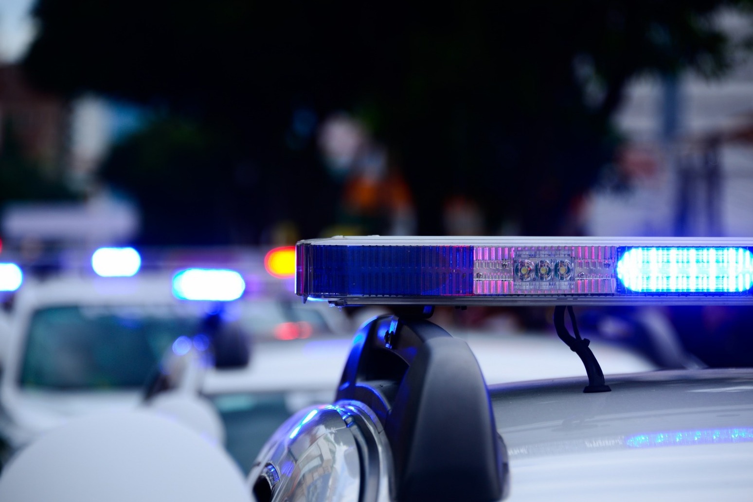 Armed deputy who failed to confront gunman at Florida school resigns