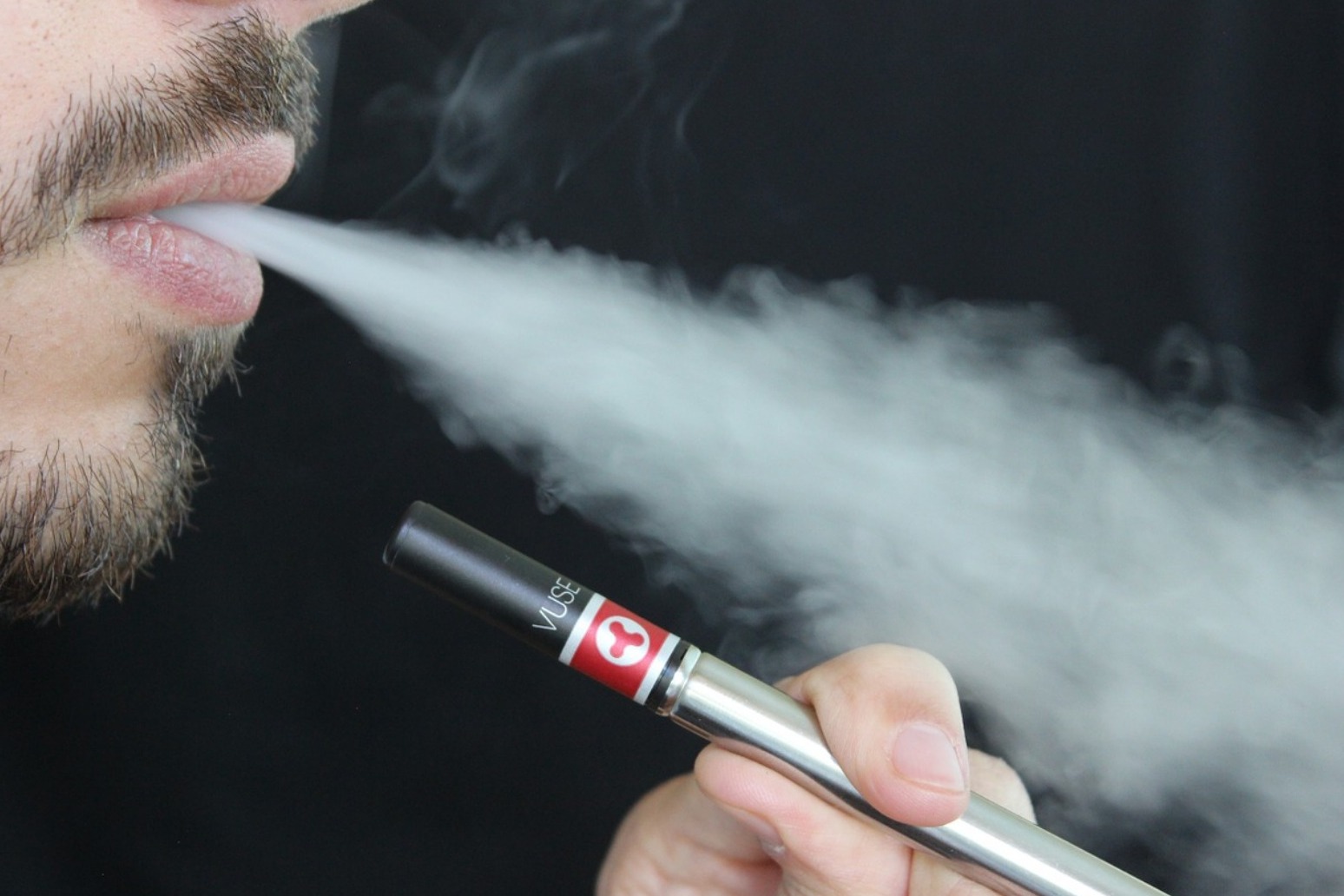 MPs call for rules around e-cigarettes to be relaxed in the future