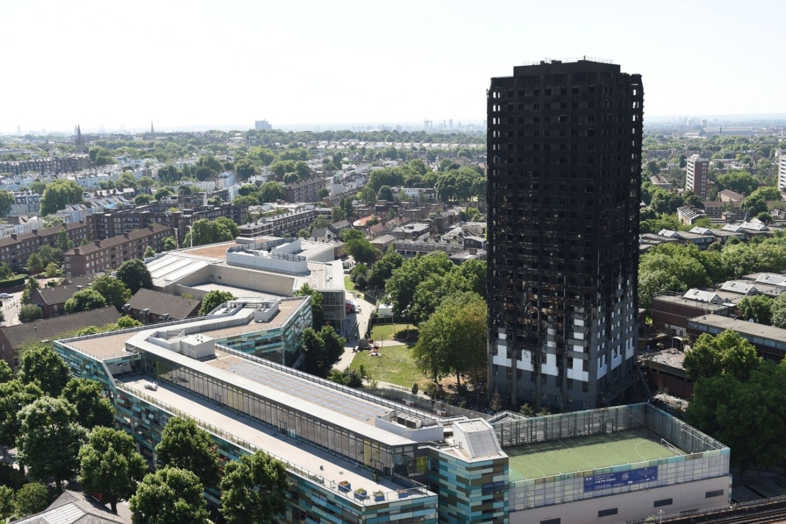 Grenfell Tower inquiry panel member quits