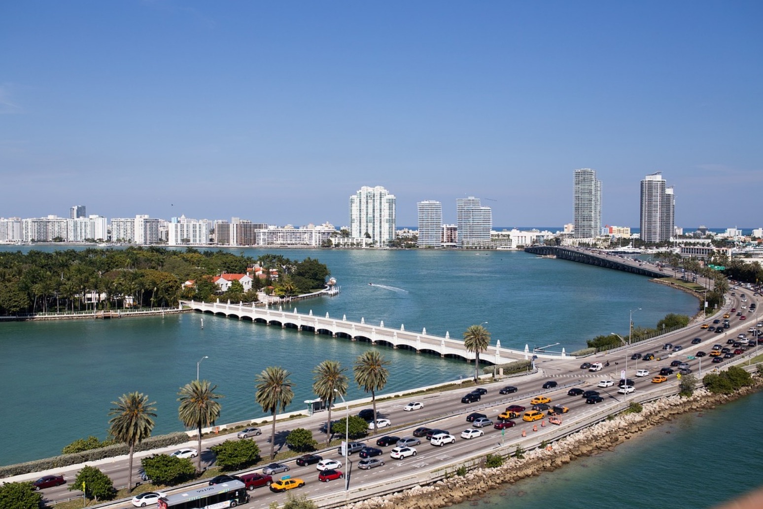 Six dead after Florida bridge collapse