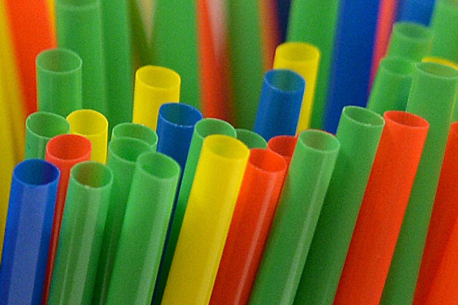 NHS PLEDGES TO CUT PLASTIC IN CANTEENS AND ACROSS CATERING
