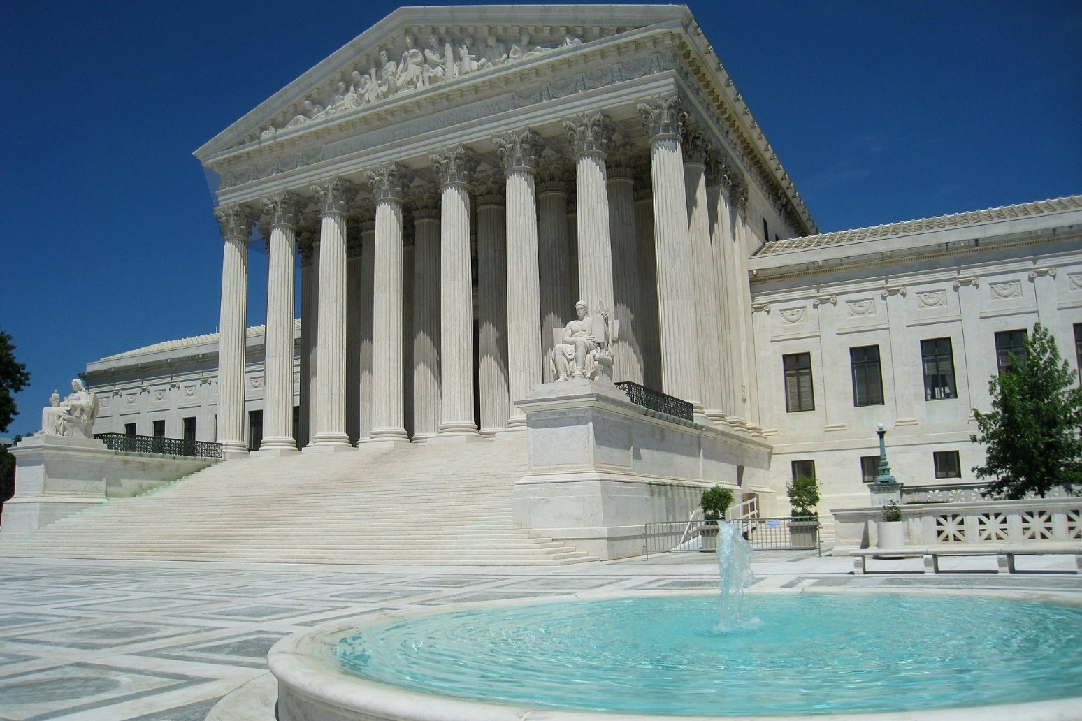 Backing from senators puts Kavanaugh on track for U.S. Supreme Court