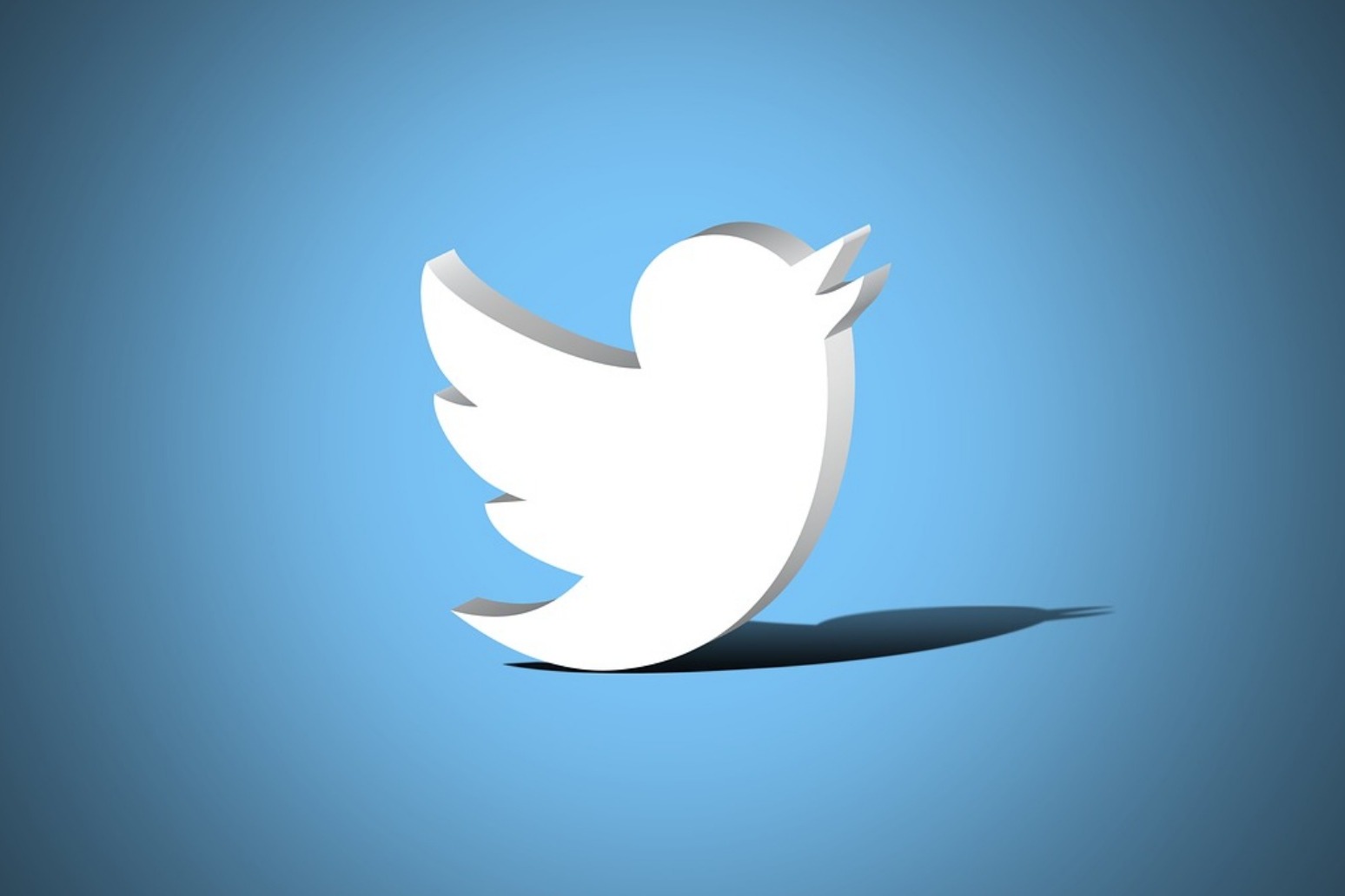 Top Twitter users lose 2 percent of followers on average as policy changes
